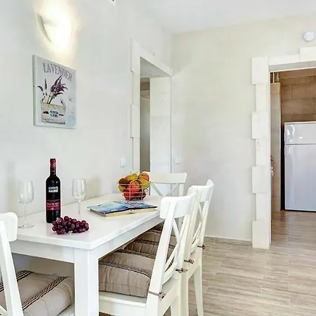 Torre Soli Nou Sleeps 4 Pool Air Con Wifi Villa